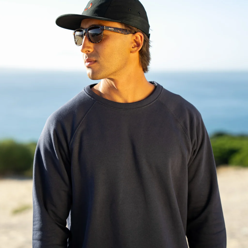 Sudadera Surf Left de hombre en la playa